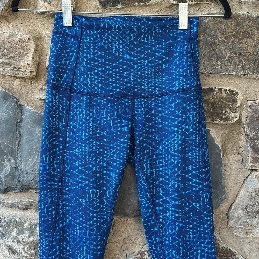 Lululemon Pure Practice Pant Samba Snake Kayak Blue Hero Blue / Hero Blue Size 4
